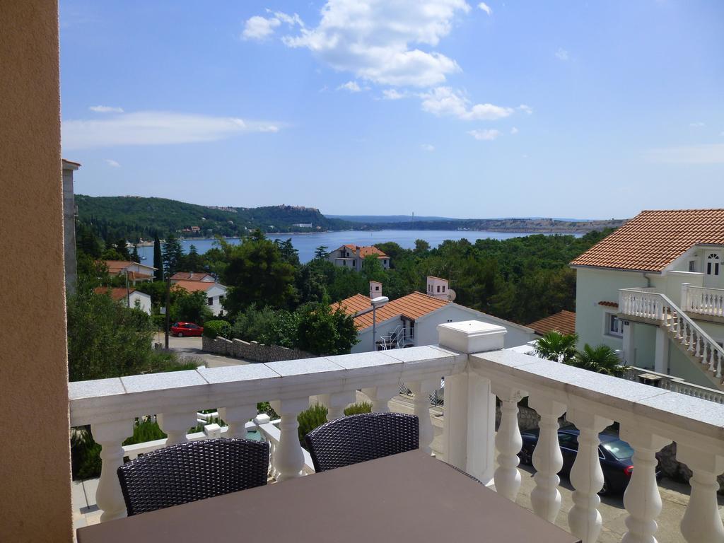 Apartments Villa Rosmarin Omišalj Dış mekan fotoğraf